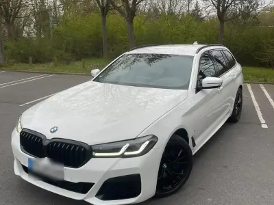Gebraucht BMW 530 M Sport 286 PS (210 kW) 2021 Weiß Kombi