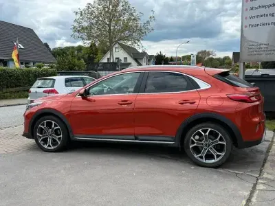 Gebraucht Kia XCeed Vision 136 PS (100 kW) 2020 Orange fusion metallic SUV