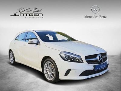 Gebraucht Mercedes A180 Urban 109 PS (80 kW) 2016 Weiß Limousine