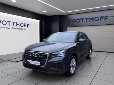 Usado Audi Q2 Comfort 150 HP (110 kW) 2025 Cinzento SUV