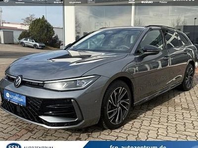 Second-hand VW Passat R-line 272 CP (200 kW) 2024 Gri Break