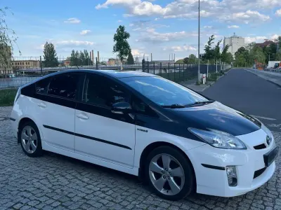 Gebraucht Toyota Prius 100 PS (73 kW) 2009 Weiß Kleinwagen