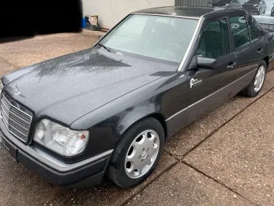 Gebraucht Mercedes E400 280 PS (205 kW) 1993 Grau Limousine
