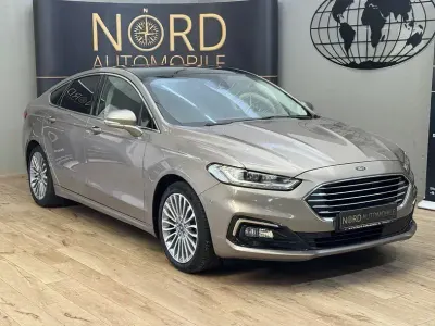 Gebraucht Ford Mondeo Titanium 150 PS (110 kW) 2020 Pyritsilber metallic (metallic) Limousine