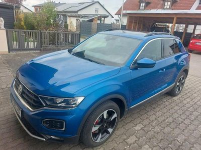 Second-hand VW T-Roc Sport 150 CP (110 kW) 2019 Albastru SUV