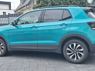 Używany VW T-Cross Active 95 KM (69 kW) 2021 Andere farben SUV