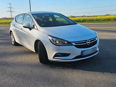Usata Opel Astra Dynamic 110 CV (80 kW) 2018 Bianco Berlina