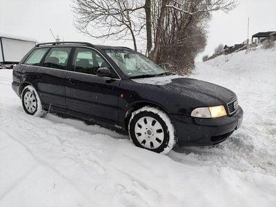 Blau Gebraucht 1998 Audi A4 Kombi | 1.950 € (Fairer Preis)