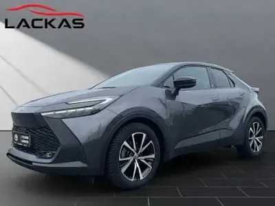 Używany Toyota C-HR Team 140 KM (102 kW) 2025 Czarny SUV