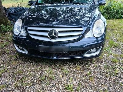 Mercedes R350