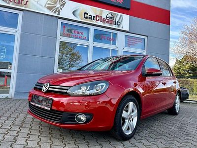 Gebraucht VW Golf VI Team 105 PS (77 kW) 2010 Rot Kleinwagen