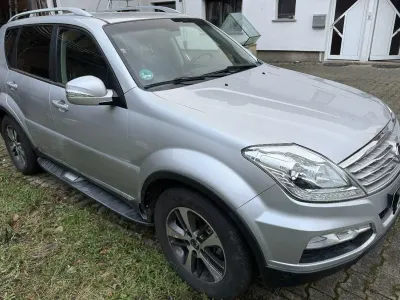 Gebraucht SsangYong Rexton Sapphire 179 PS (131 kW) 2018 Silber SUV