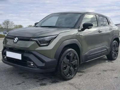 Neu Suzuki Vitara Club 105 kW (144 PS) 2026 Weißmetallicperleffekt SUV