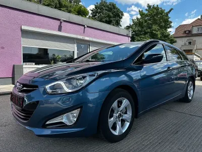 Gebraucht Hyundai i40 Style 136 PS (100 kW) 2015 Blau Kombi
