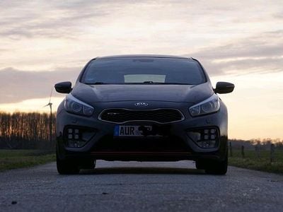 Schwarz Gebraucht 2015 Kia Ceed GT-Track Kleinwagen | 10.000 € (Fairer Preis)