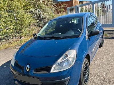 Usata Renault Clio II Authentique 65 CV (47 kW) 2006 Blu Utilitaria