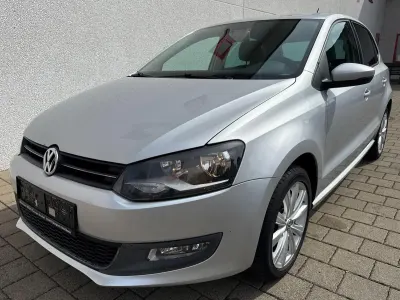 Usata VW Polo Highline 105 CV (77 kW) 2010 Argento Utilitaria