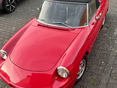 Gebraucht Alfa Romeo Spider 126 PS (92 kW) 1987 Rot Cabrio