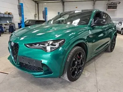 Gebraucht Alfa Romeo Stelvio Quadrifoglio 520 PS (382 kW) 2025 Grün SUV
