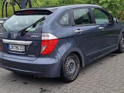 Honda FR-V