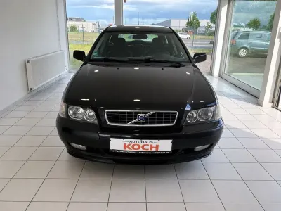 Brugt Volvo V40 Comfort 122 HK (89 kW) 2004 Sølv Stationcar