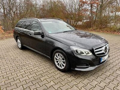 Schwarz Gebraucht 2015 Mercedes E300 Avantgarde Kombi | 15.600 € (Etwas zu teuer)