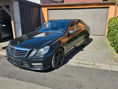 Gebraucht Mercedes E63 AMG AMG 557 PS (409 kW) 2012 Schwarz Limousine