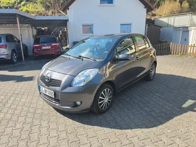 Brugt Toyota Yaris Sol 69 HK (50 kW) 2008 Grå Hatchback