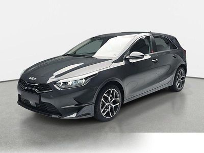 Gebraucht Kia Ceed Spirit 140 PS (102 kW) 2024 Metallic Kleinwagen