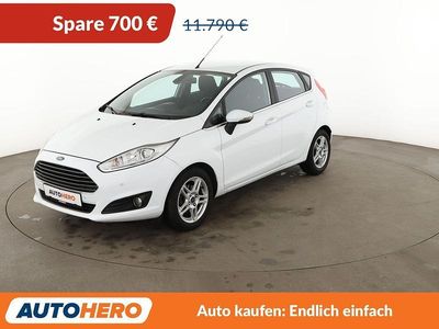 Gebraucht Ford Fiesta Titanium 101 PS (74 kW) 2015 Weiß Kleinwagen