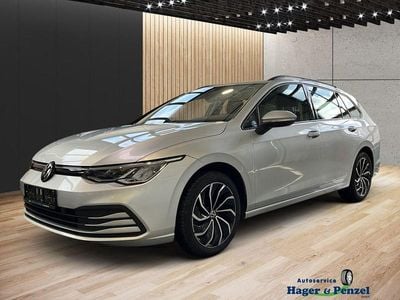 Gebraucht VW Golf VIII Life 150 PS (110 kW) 2023 Silber Kombi