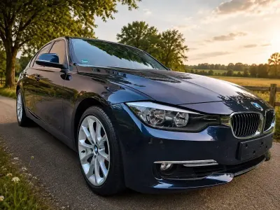 Gebraucht BMW 328 Luxury Line 245 PS (180 kW) 2012 Blau Limousine