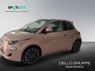 gebraucht Fiat 500e La Prima in Rose Gold Komfort-u. Tech-Paket Navi Soundsystem JBL 360 Kamera Apple CarPlay