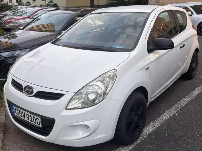 Gebraucht Hyundai i20 Classic 77 PS (56 kW) 2010 Weiß Kleinwagen