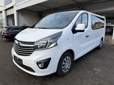 Używany Opel Vivaro 145 KM (106 kW) 2015 Biały Minivan