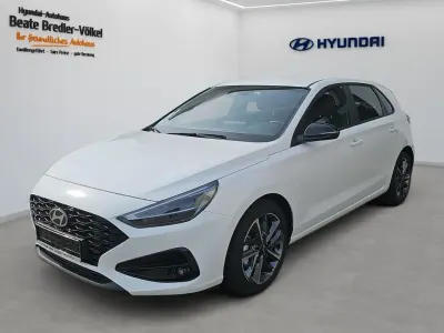 Gebraucht Hyundai i30 Advantage 101 PS (74 kW) 2025 Atlas white / sol Limousine