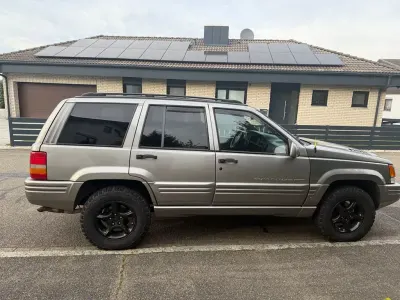 Gebraucht Jeep Grand Cherokee Limited 241 PS (177 kW) 1998 Silber SUV