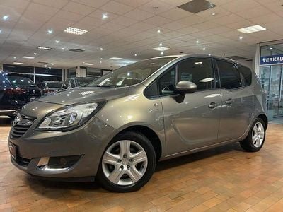 Grau Gebraucht 2016 Opel Meriva drive Van / Kleinbus | 8.450 € (Etwas zu teuer)