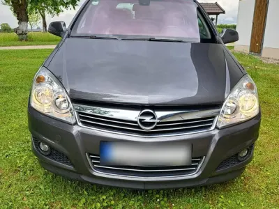 Gebraucht Opel Astra Edition 140 PS (102 kW) 2009 Grau Kombi