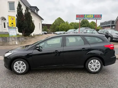 Gebraucht Ford Focus 101 PS (74 kW) 2017 Schwarz Kombi