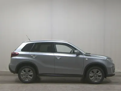 Gebraucht Suzuki Vitara 129 PS (94 kW) 2022 Grau SUV