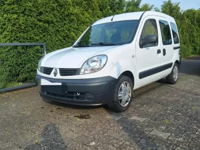 Gebraucht Renault Kangoo Campus 75 PS (55 kW) 2009 Weiß Limousine