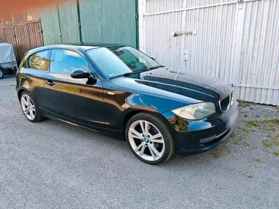 Gebraucht BMW 118 143 PS (105 kW) 2008 Schwarz Kleinwagen
