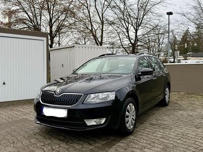Gebraucht Skoda Octavia Ambition 105 PS (77 kW) 2014 Schwarz Kleinwagen