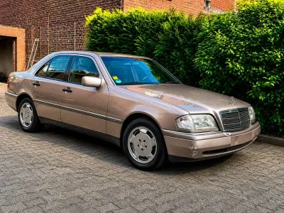 Gebraucht Mercedes C220 Elegance 150 PS (110 kW) 1993 Braun Limousine