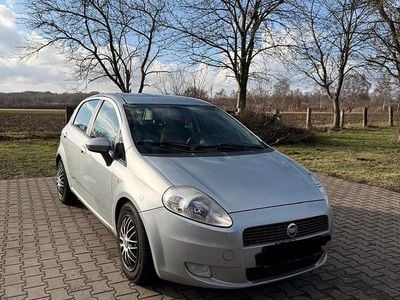 Gebraucht Fiat Punto 95 PS (69 kW) 2006 Grau Kleinwagen