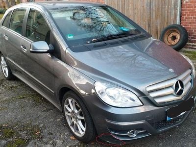 Mercedes B180