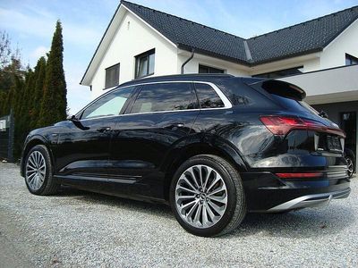 Gebraucht Audi e-tron S-Line 300 kW (408 PS) 2021 Schwarz SUV