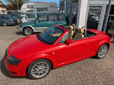 Gebraucht Audi TT Roadster Sport 179 PS (131 kW) 2005 Misanorot perleffekt Cabrio