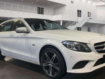 Gebraucht Mercedes C300e 194 PS (142 kW) 2021 Polarweiss  unilack Kombi